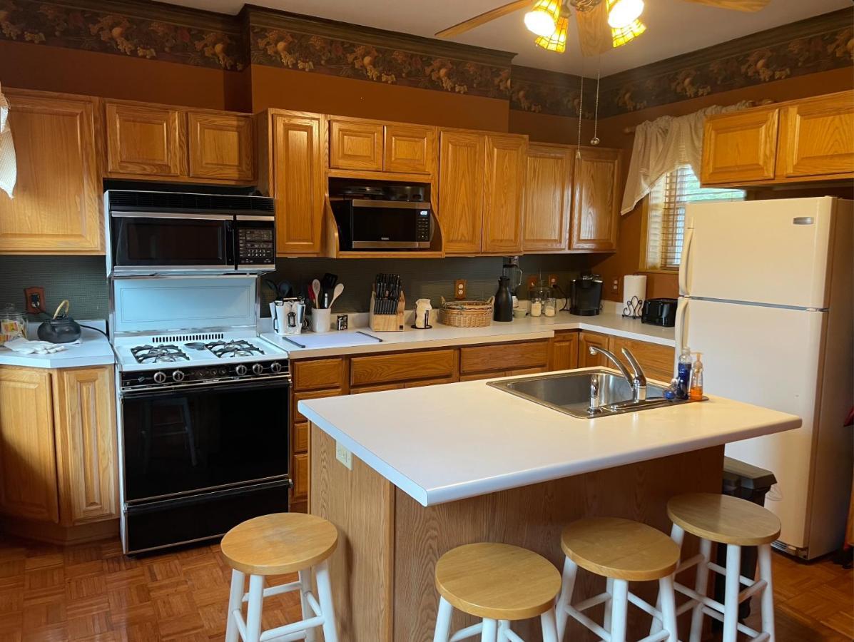 South Broadway Manor B&B - Near Fallingwater, Ohiopyle State Park, Hiking & Biking Trails Gap Scottdale Esterno foto