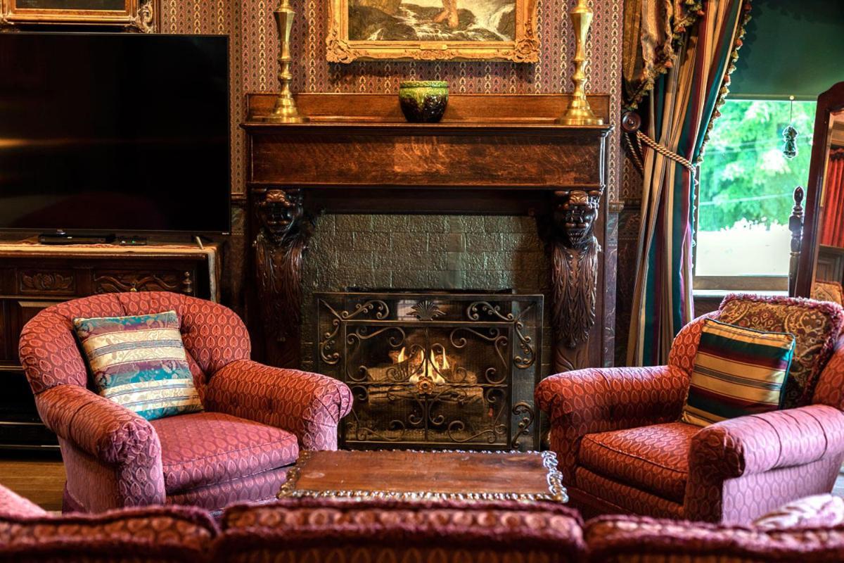 South Broadway Manor B&B - Near Fallingwater, Ohiopyle State Park, Hiking & Biking Trails Gap Scottdale Esterno foto