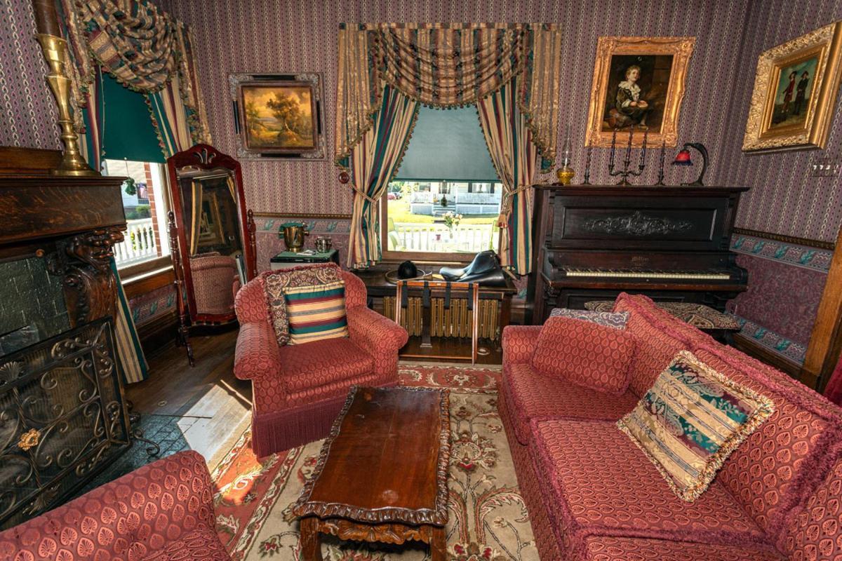 South Broadway Manor B&B - Near Fallingwater, Ohiopyle State Park, Hiking & Biking Trails Gap Scottdale Esterno foto