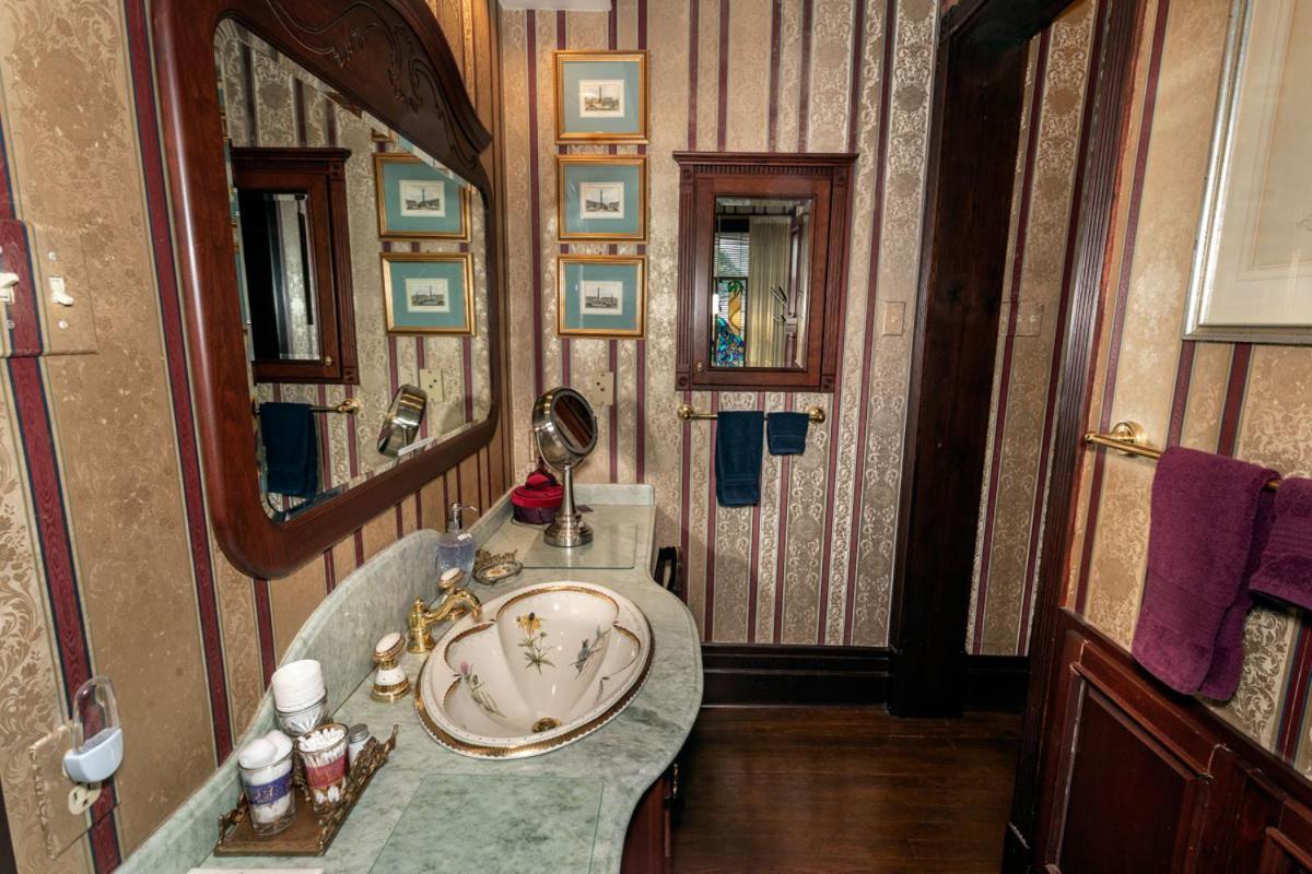 South Broadway Manor B&B - Near Fallingwater, Ohiopyle State Park, Hiking & Biking Trails Gap Scottdale Esterno foto