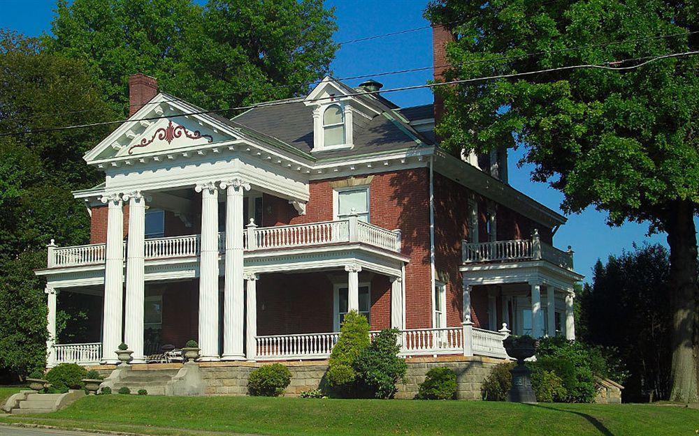 South Broadway Manor B&B - Near Fallingwater, Ohiopyle State Park, Hiking & Biking Trails Gap Scottdale Esterno foto